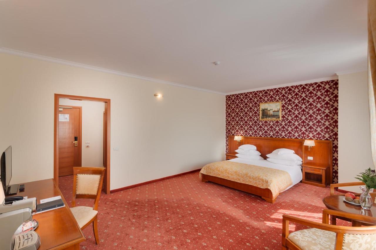 Hotel Opera Plaza Cluj-Napoca Luaran gambar