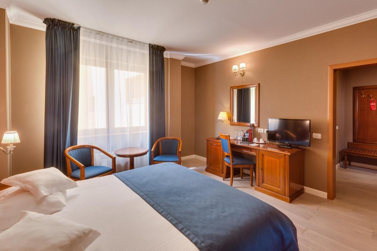 Hotel Opera Plaza Cluj-Napoca Luaran gambar
