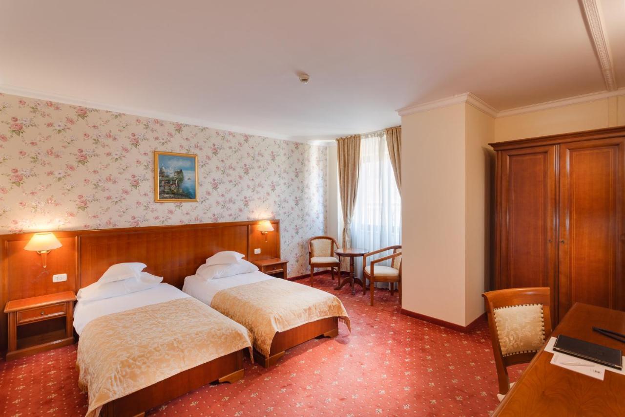 Hotel Opera Plaza Cluj-Napoca Luaran gambar