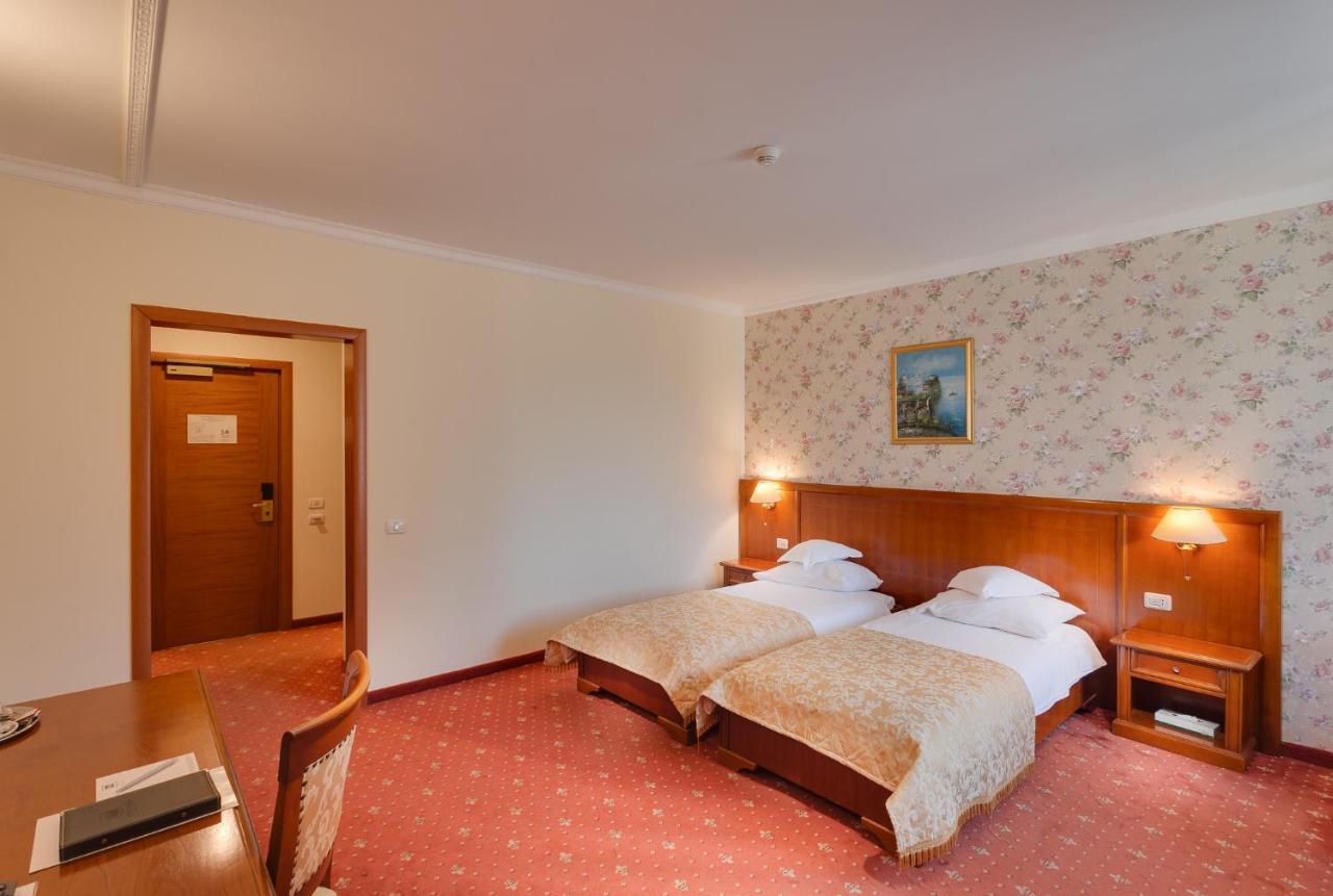 Hotel Opera Plaza Cluj-Napoca Luaran gambar