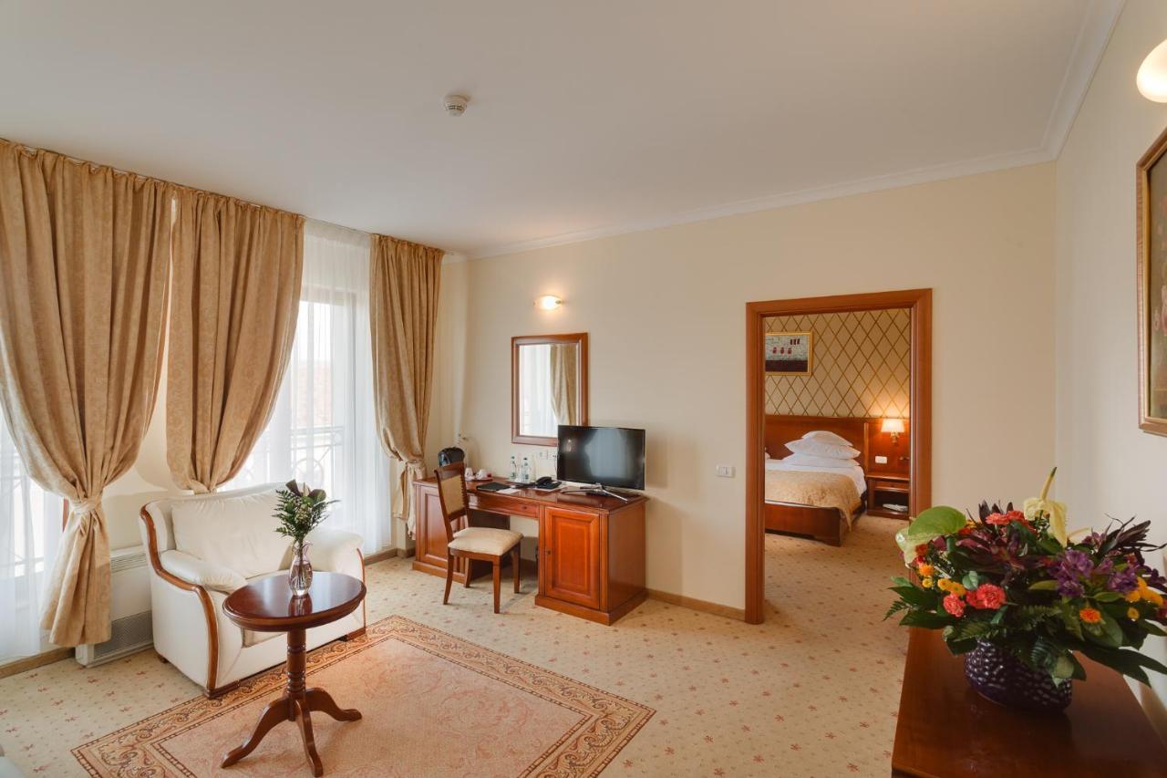 Hotel Opera Plaza Cluj-Napoca Luaran gambar